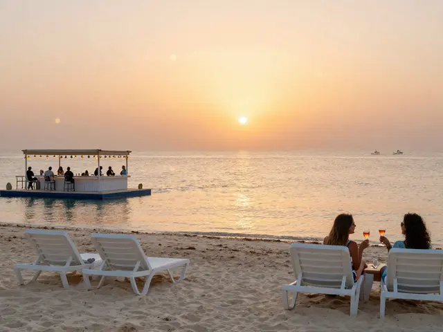 Nightlife in Dubai: Best Beach Clubs and Sunset Spots